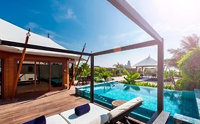 ريتز كارلتون رأس الخيمة,شاطئ الحمرا